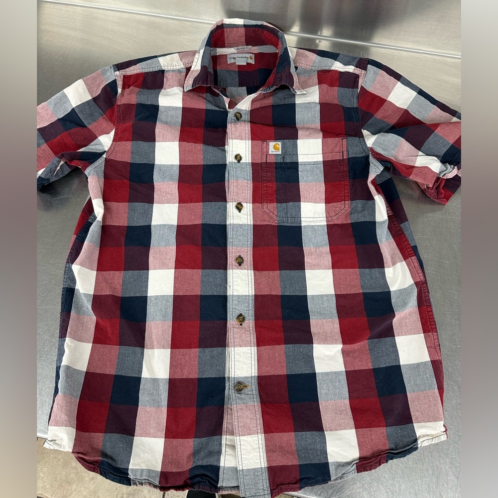 Carhartt men’s button up top size Medium